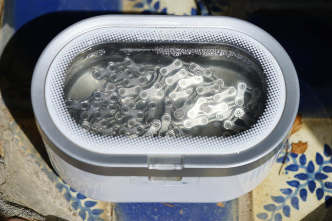 上海問屋製超高級超音波洗浄器でブイ～ン。