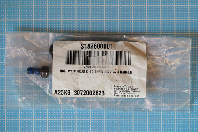 お隣の国から1週間で届きました