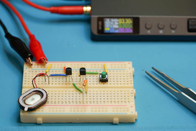 ちゃんと音楽が鳴ることを確認中（ハッピーバースデー♪だけど・・・）