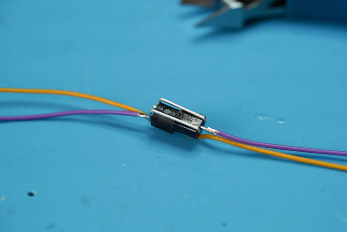 メロディICと駆動トランジスタを一体化！